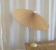 Load image into Gallery viewer, Curved Black Iron Pleated Table Lamp