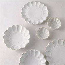 Load image into Gallery viewer, Handmade Ceramic Flower Shape Plate 12cm