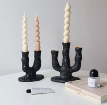 Load image into Gallery viewer, Abstract Candle Holder (black or white)