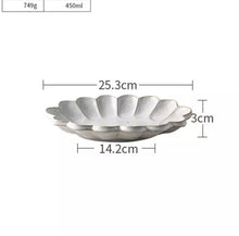 Load image into Gallery viewer, Handmade Ceramic Flower Shape Plate 12cm