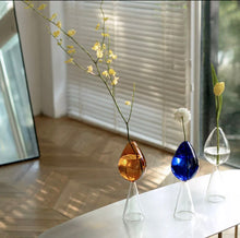 Load image into Gallery viewer, Drop shaped glass vase