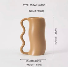 Load image into Gallery viewer, Onda Ceramic Vase with wavy handle