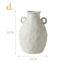 Load image into Gallery viewer, Minimalist Ceramic Vase for dried Flowers
