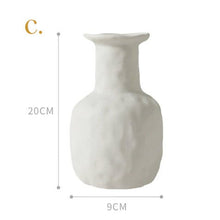 Load image into Gallery viewer, Minimalist Ceramic Vase for dried Flowers
