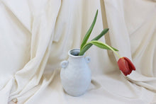 Load image into Gallery viewer, Minimalist Ceramic Vase for dried Flowers

