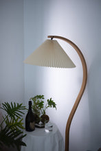 Load image into Gallery viewer, Gooseneck Arm Floor Lamp with Pleated Lampshade
