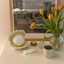 Load image into Gallery viewer, Ceramic Shell Pearl Table Night Lamp

