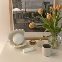 Load image into Gallery viewer, Ceramic Shell Pearl Table Night Lamp
