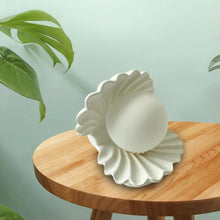 Load image into Gallery viewer, Ceramic Shell Pearl Table Night Lamp
