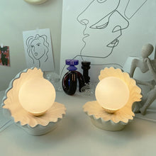 Load image into Gallery viewer, Ceramic Shell Pearl Table Night Lamp
