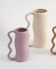 Load image into Gallery viewer, Onda Ceramic Vase with wavy handle
